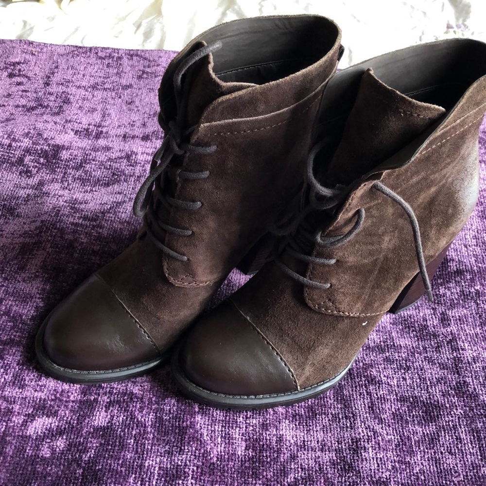 High heeled boots